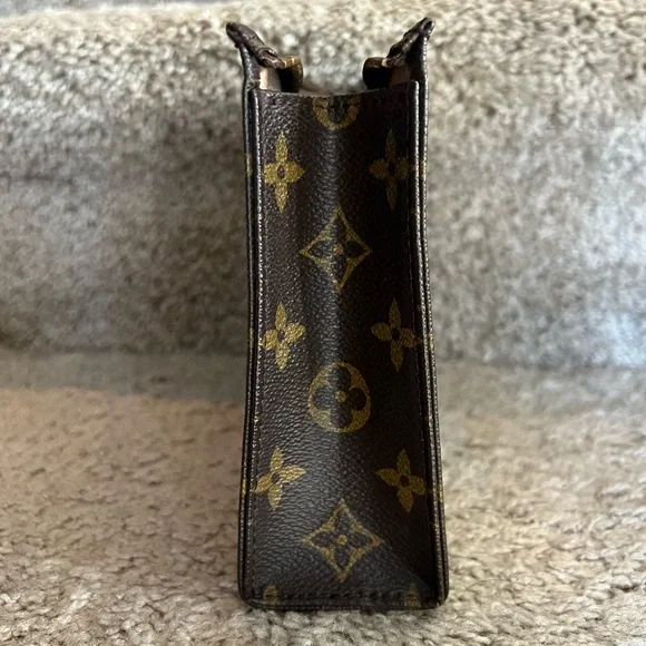 Louis Vuitton Toiletry 19 - Picture 6 of 6